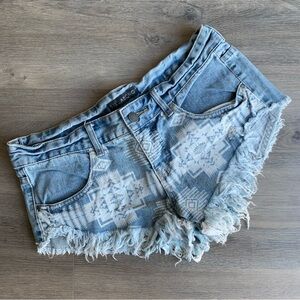 Billabong Laneway Distressed Cutoff Denim Shorts Aztec Print Size 5 Junior